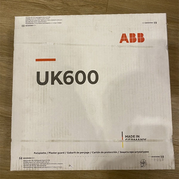 Распределительный встраиваемый щит АББ UK610V2RU,&nbsp; 12 модулей, IP30, с дверью и винтовыми клеммами N/PE