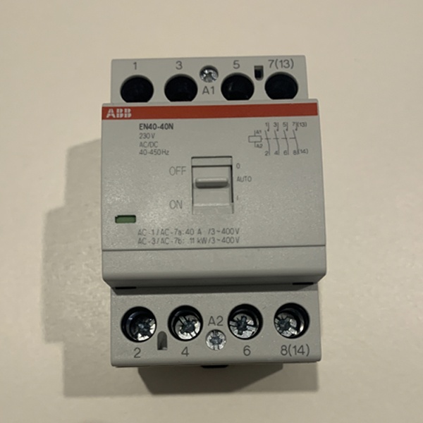 Трехмодульный магнитный пускатель с возможностью ручного управления EN40-40N-06, 40А, 230В, AC/DC, 4 нормально открытых контакта