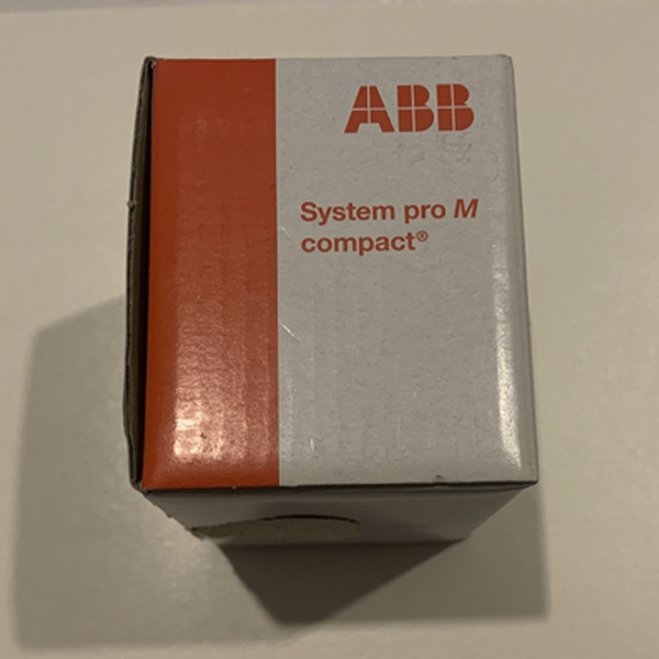 Трехмодульный магнитный пускатель с возможностью ручного управления EN40-40N-06, 40А, 230В, AC/DC, 4 нормально открытых контакта