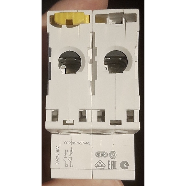 Двухполюсный модульный электрический автомат 63 Ампера уставка C, отключающая способность 6кА, Шнайдер Электрик Acti 9