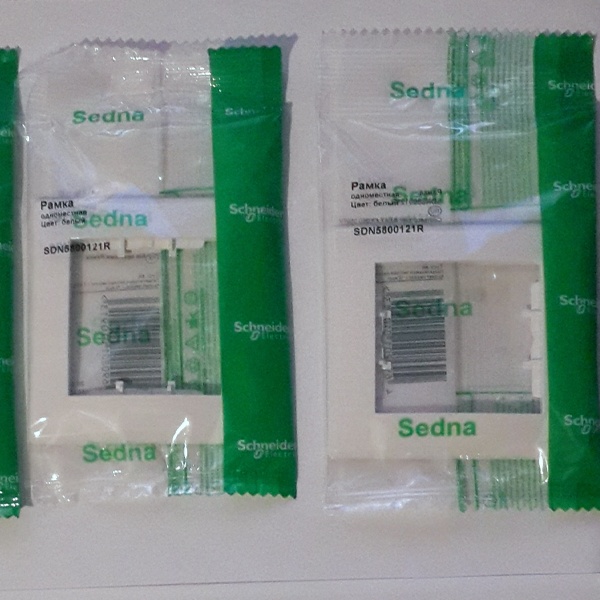 Декоративная рамка Schneider Electric серии Sedna горизонтальной установки под 1 электроустановочное изделие, цвет белый