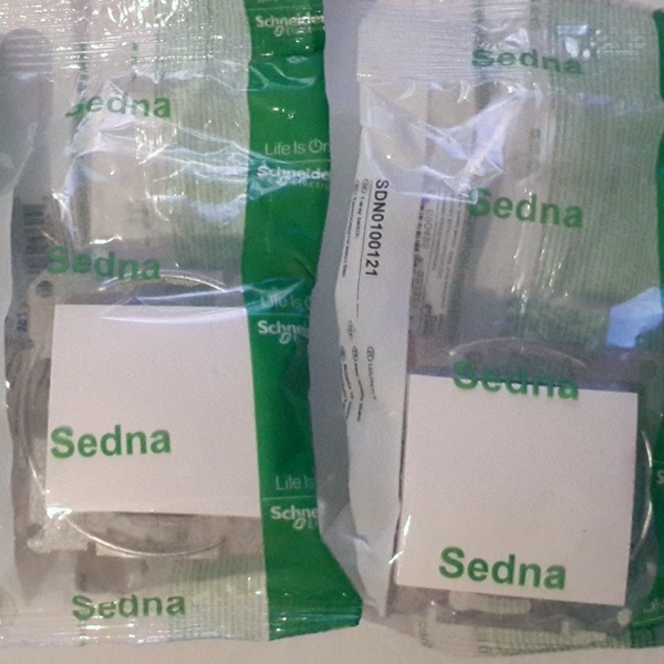Одноклавишный выключатель скрытой установки  Schneider Electric серии Sedna, цвет белый
