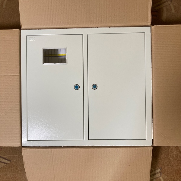 Шкаф учета из металла 48 модулей и трехфазного счетчика электрической энергии, скрытого монтажа, 550х610х165 мм