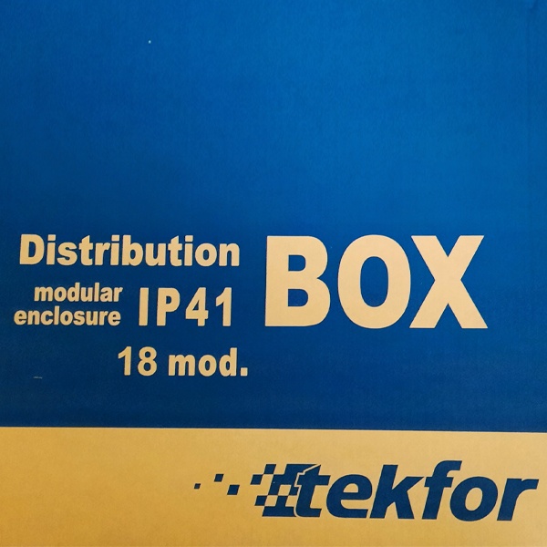 Распределительный электрощит Текфор, накладного монтажа, двухрядный на 18 модулей, с прозрачной черной дверцей, укомплектован DIN-рейкой, нулевой и земляной шиной