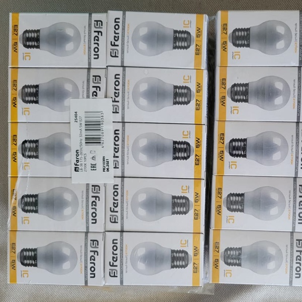 Светодиодная лампа шарик теплого света Ферон мощностью 5 Ватт на 220 Вольт с цоколем E27