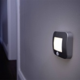 Ночник Ledvance Nightlux Hall WT 0,25W 4000K 14Lm питание от AAA (датчик освещенности и движения)