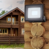 Прожектор светодиодный ЭРА LPR-023-0-65K-010 10W 6500K 800Lm IP65