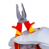 Пассатижи ИЭК диэлектрические Expert 200мм VDE 1000В