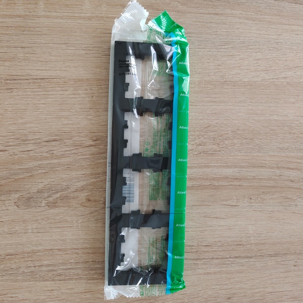 Рамка 4-постовая универсальная Атлас Дизайн для выключателей и розеток, цвет карбон