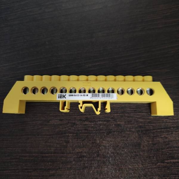 Шина земля в комбинированном DIN-изоляторе типа Стойка ШНИ-8х12-14-КС-Ж ИЭК