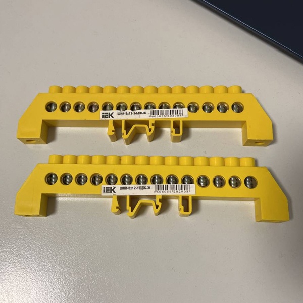 Шина земля в комбинированном DIN-изоляторе типа Стойка ШНИ-8х12-14-КС-Ж ИЭК