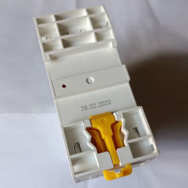 Четырехполюсный магнитный пускатель Шнайдер Электрик модульного типа