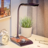 Светильник светодиодный настольный ЭРА NLED-473-10W-BK черный с деревом, сенсорные кнопки (50559455