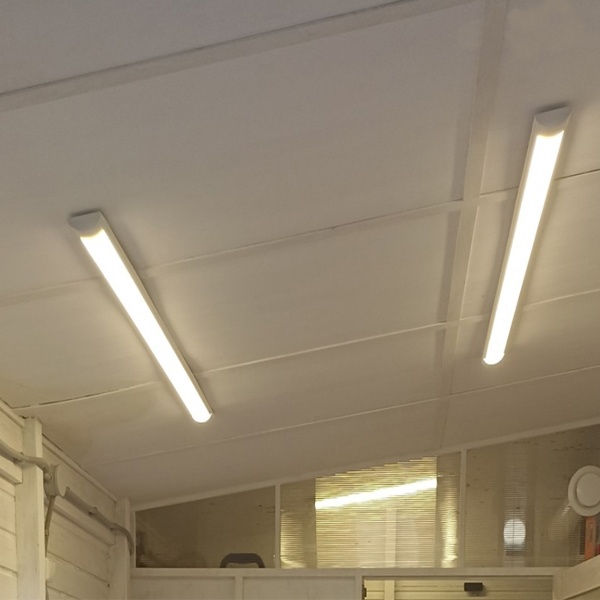 Светодиодный накладной светильник FL-LED LPO, мощностью 32 Ватт, холодный дневной свет