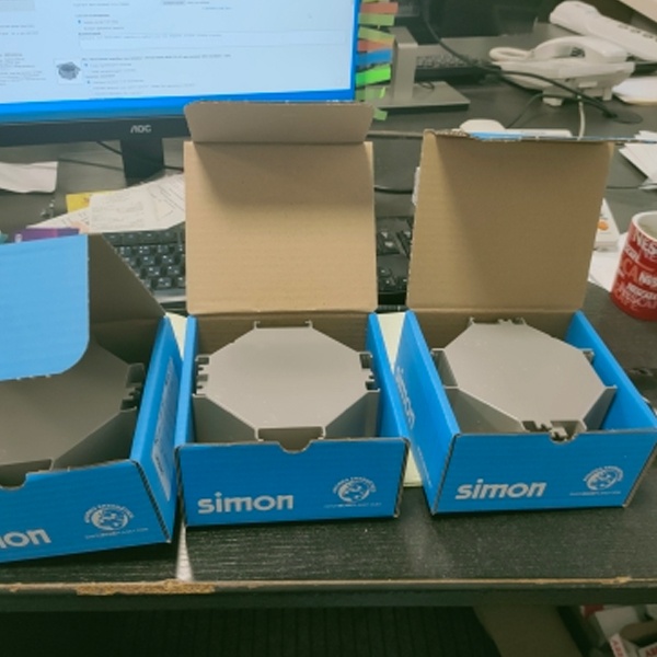 Встраиваемая коробка для монтажа напольного мини-лючка.