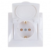 Розетка 2P+E Schuko без шторок Generica КВАРТА 16А с крышкой белый (РСб10-3-КБ)