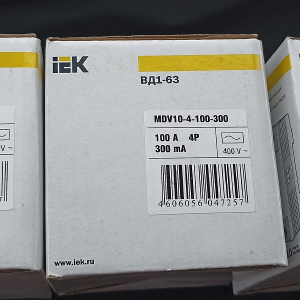 Трехфазный дифференциальный выключатель 100А ИЕК ВД1-63 (УЗО) 300мА тип АС