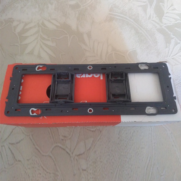 Суппорт Legrand Batibox 6-8 модулей/3 поста для Mosaic/Celiane