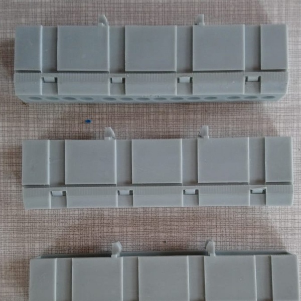 Шина L фазная в корпусном изоляторе на DIN-рейку ШНИ-6х9-14-К-Ср ИЭК