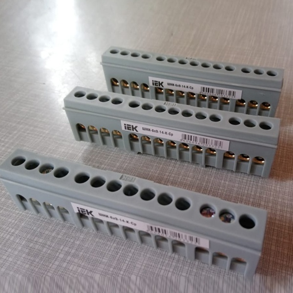 Шина L фазная в корпусном изоляторе на DIN-рейку ШНИ-6х9-14-К-Ср ИЭК