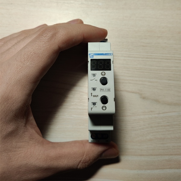 Однофазное реле напряжения PH-118 мощность нагрузки до 2,3 кВт (ток до 10 А)