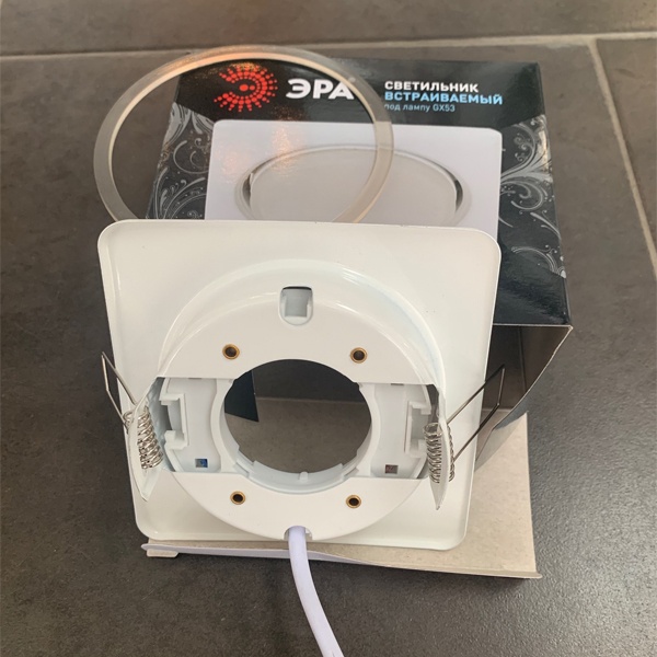 Встраиваемый потолочный точечный светильник Эра модель KL71 цвет белый, с цоколем GX53 220 Вольт