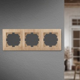 Рамка на 3 поста Intro Solo, сосна 4-503-11