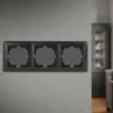 Рамка на 3 поста Intro Solo, антрацит 4-503-05