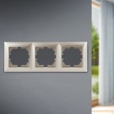 Рамка на 3 поста Intro Solo, шампань 4-503-04