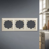 Рамка на 3 поста Intro Solo, слоновая кость 4-503-02 (бежевый)