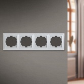 Рамка на 4 поста Intro Solo, белый 4-504-01