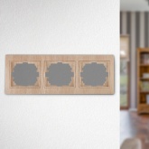 Рамка на 3 поста горизонтальная Intro Plano, сосна 1-503-11