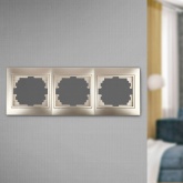 Рамка на 3 поста горизонтальная Intro Plano, шампань 1-503-04