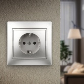 Розетка Intro 2P+E Schuko 16А 250В IP20 Plano, алюминий 1-202-03