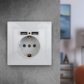 Розетка Intro 2P+E Schuko со шторками 16А 250В + 2хUSB 5В-2,1А Plano, белый 1-410-01