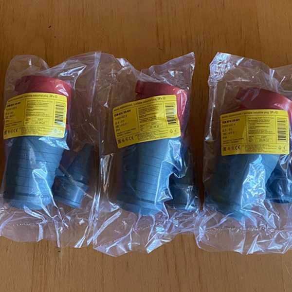 Переносная силовая вилка ССИ-024 32А 380В 3Р+РЕ IP44 IEK