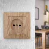 Розетка Intro 2Р 16А-250В Solo, сосна 4-201-11