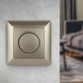 Светорегулятор поворотный Intro 600Вт 230В Solo, шампань 4-401-04