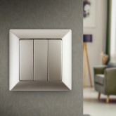 Выключатель тройной Intro 10А-250В Solo, шампань 4-106-04