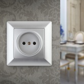 Розетка Intro 2Р 16А-250В Solo, алюминий 4-201-03