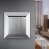 Выключатель тройной Intro 10А-250В Solo, алюминий 4-106-03