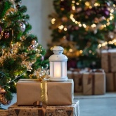 Декоративный фонарь 12х12х20,6 см, белый корпус, теплый белый цвет свечения с эффектом пламени свечи