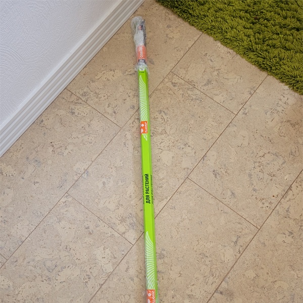 Лампа люминесцентная T8 Osram L FLUORA мощностью 36 Ватт с цоколем G13 для комнатных цветов и растений.