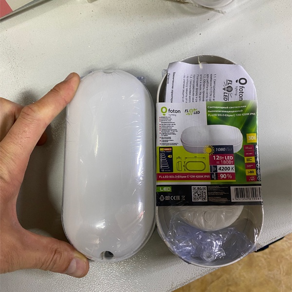 Светодиодный светильник Foton серии LED Solo овальной формы размером 165х80х50мм на 12 Ватт белого света со степенью защиты IP65