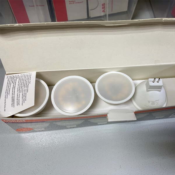 Светодиодные лампочки акцентного освещения Осрам, мощностью 10 Ватт, с цоколем G5,3, нейтральный белый свет