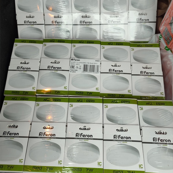 LED лампочка таблетка мощностью 7 Вт с цоколем GX53 белый свет для натяжных потолков