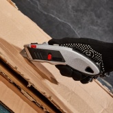 Нож Rexant с трапециевидным лезвием Профи, мгновенно заменяемое лезвие