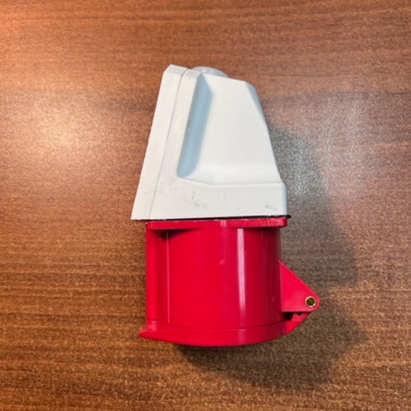 Накладной силовой разъем(розетка) пятиполюсный 380 Вольт ток нагрузки 32А, IP44, Ekf.