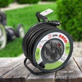 Удлинитель силовой ЭРА RMx-4es-3x2.5-50m-IP44(KG) на металлической катушке с заземлением выключатель