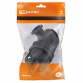 Вилка с заземлением TDM 2Р+Е 16А угловая с ушком каучук IP44 черная